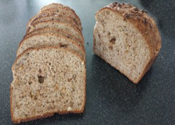 Brood met broodbakmachine