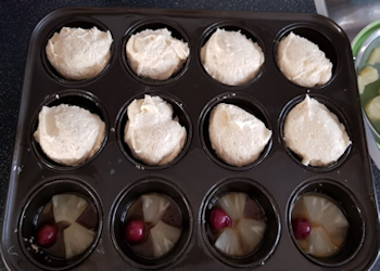 Bakkerij, klein gebak – Ananascupcakes-ondersteboven-2