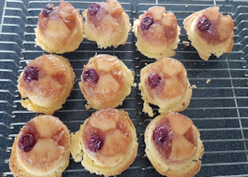 Bakkerij, klein gebak – Ananascupcakes-ondersteboven-4