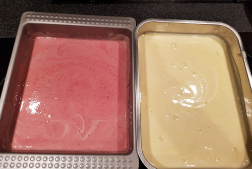 Desserts – zelfgemaakte vaniliie & aardbeienroomijs