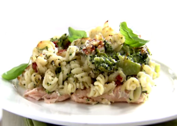 hoofdgerechten, pasta, vis – Pastaschotel-met-zalm-en-broccoli